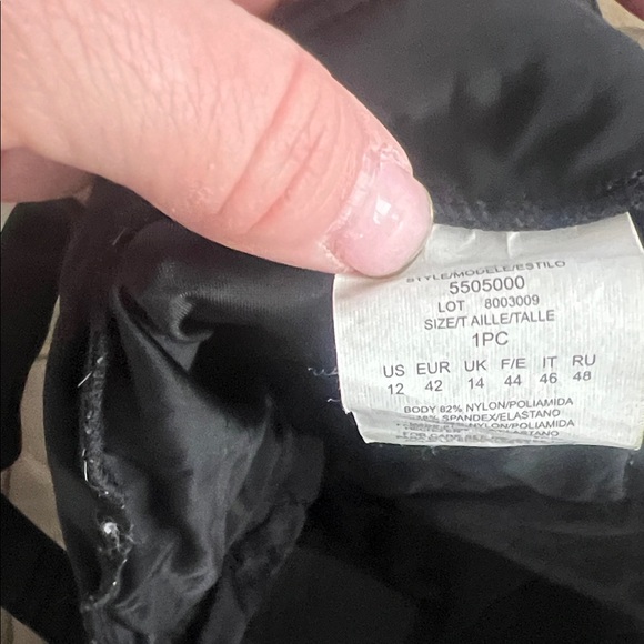 Black Swimsuit - Picture 5 of 5